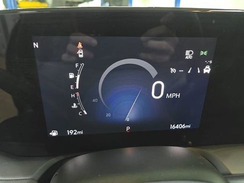 Used 2024 Buick Encore GX Avenir w/ Avenir Technology Package image 19