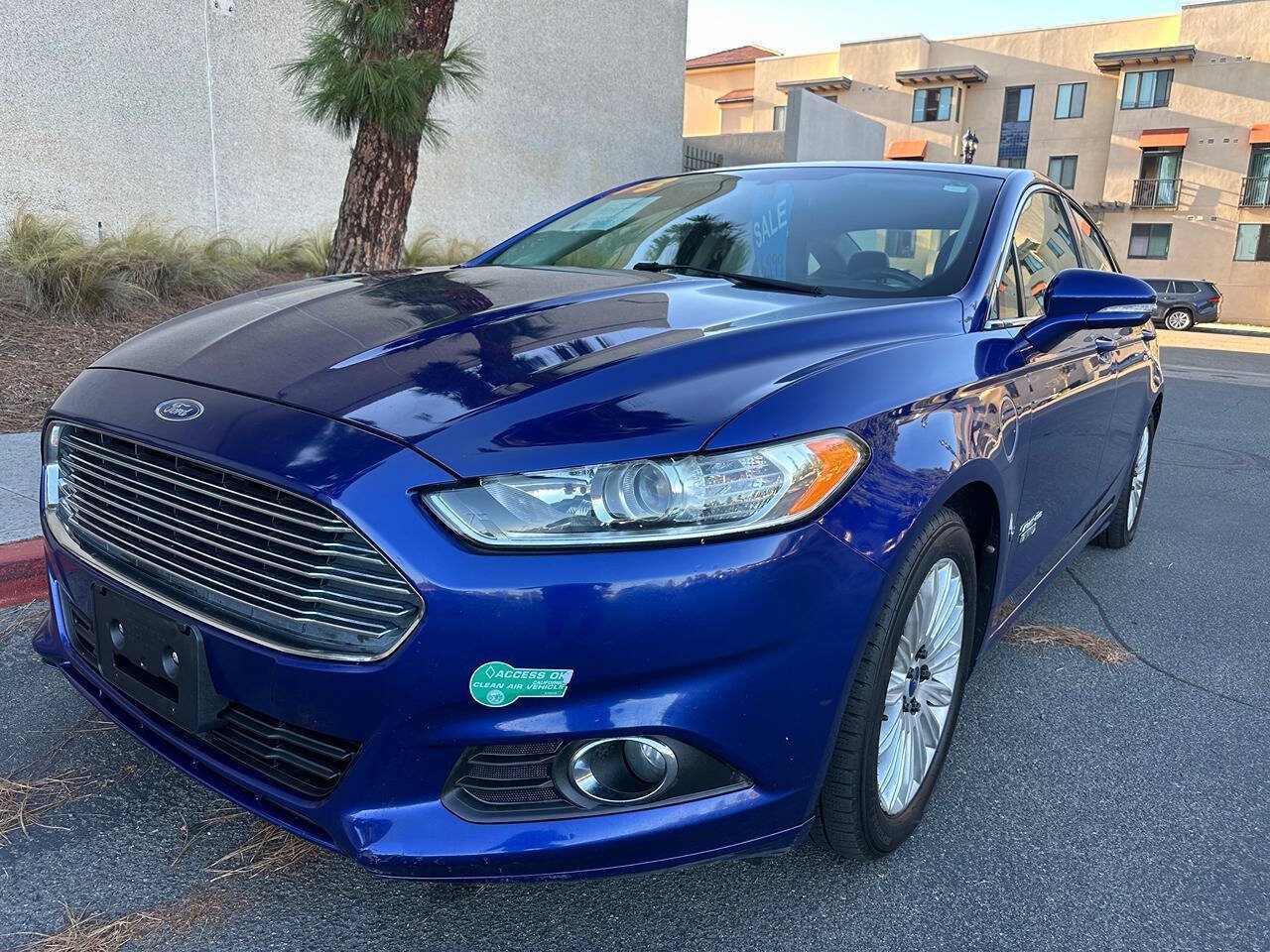 Used 2013 Ford Fusion Energi SE FWD image 1