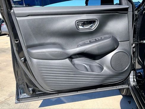 New 2026 Honda HR-V LX image 10