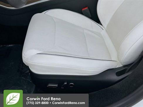 Used 2022 Tesla Model S image 19