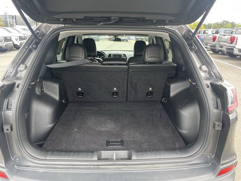 Used 2020 Jeep Cherokee Latitude Plus image 34