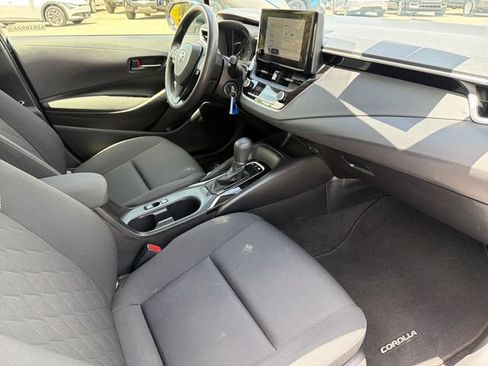 Used 2025 Toyota Corolla LE FWD image 25