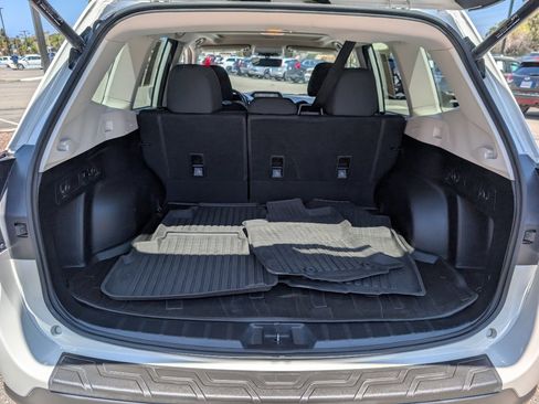 Used 2019 Subaru Forester Premium AWD/4WD image 9