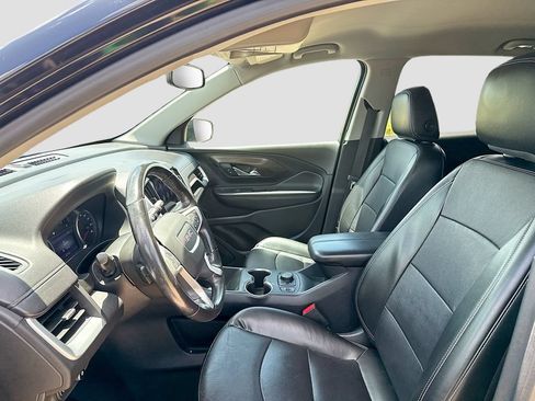 Used 2022 GMC Terrain SLT AWD/4WD image 10