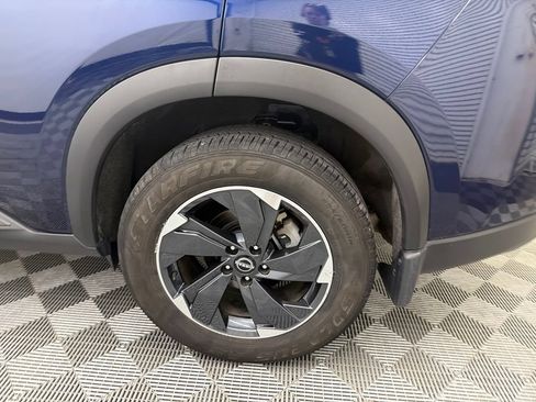 Used 2025 Nissan Rogue SV AWD/4WD image 21