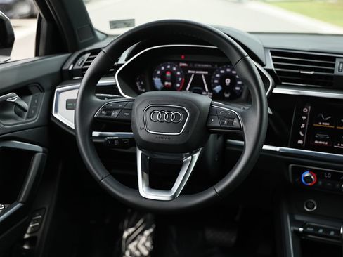 Used 2025 Audi Q3 2.0T Premium w/ Convenience Package AWD/4WD image 27