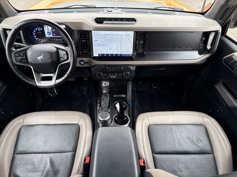 Used 2022 Ford Bronco Wildtrak image 17