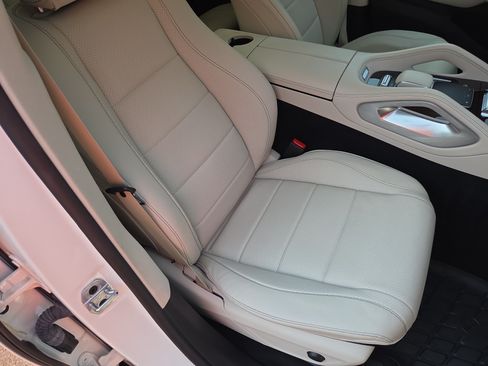 Used 2022 Mercedes-Benz GLS 450 4MATIC image 16