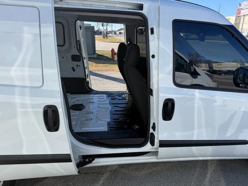 Used 2022 RAM ProMaster City Tradesman FWD image 15