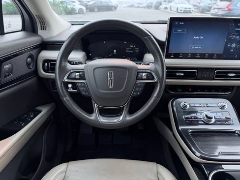 Certified 2023 Lincoln Nautilus Reserve w/ Luxury Package AWD/4WD image 29