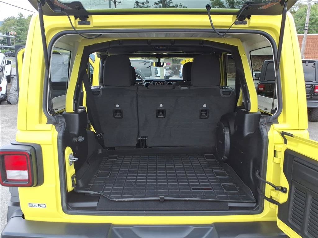 Used 2022 Jeep Wrangler Unlimited Sport AWD/4WD image 14