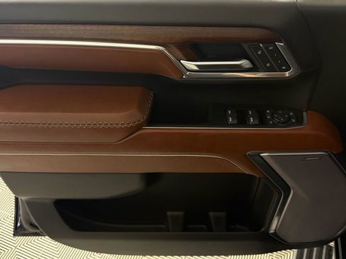 Used 2024 GMC Sierra 2500 Denali Ultimate image 24