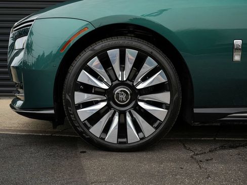 Used 2024 Rolls-Royce Spectre w/ Spectre Launch Package AWD/4WD image 12