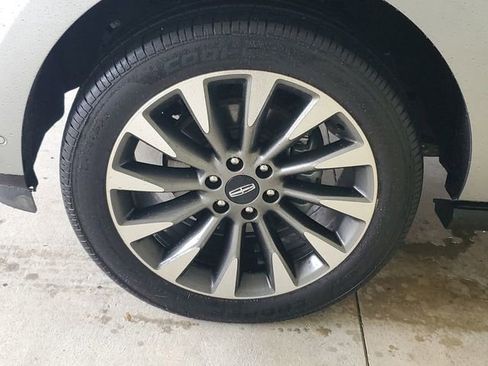 Used 2021 Lincoln Navigator Reserve w/ Luxury Package image 32