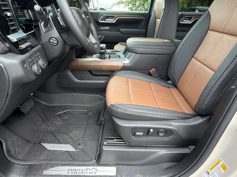 New 2026 Chevrolet Silverado 1500 High Country AWD/4WD image 13
