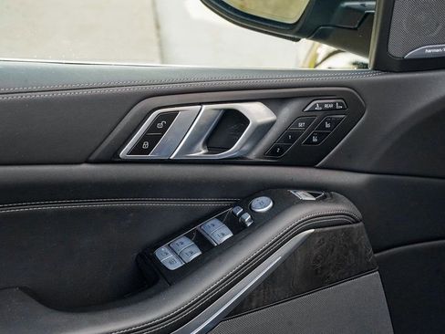 Used 2023 BMW X7 xDrive40i w/ Executive Package image 9