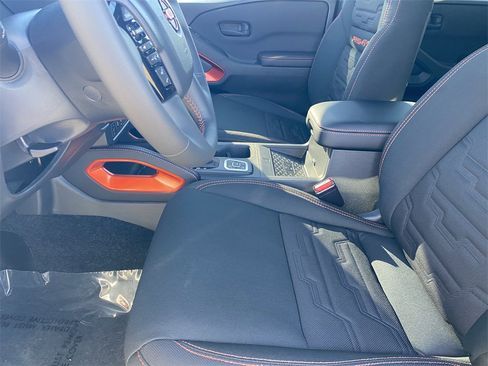 New 2026 Nissan Frontier PRO-4X w/ Pro-4x Convenience Package image 14