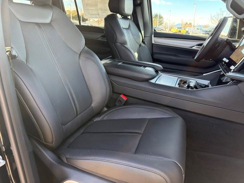 New 2026 Jeep Grand Wagoneer Limited w/ 8-Passenger Seating Package AWD/4WD image 32