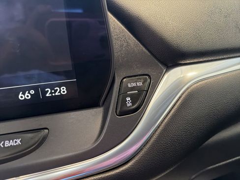 Used 2023 Chevrolet Blazer LT w/ Midnight/Sport Edition image 29