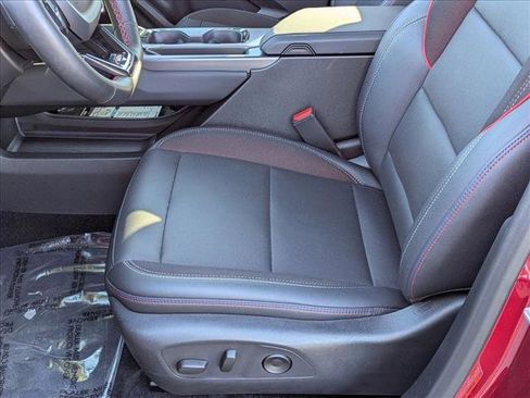 New 2025 Chevrolet Equinox EV RS image 4