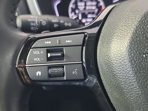 Certified 2025 Honda Pilot EX-L image 27