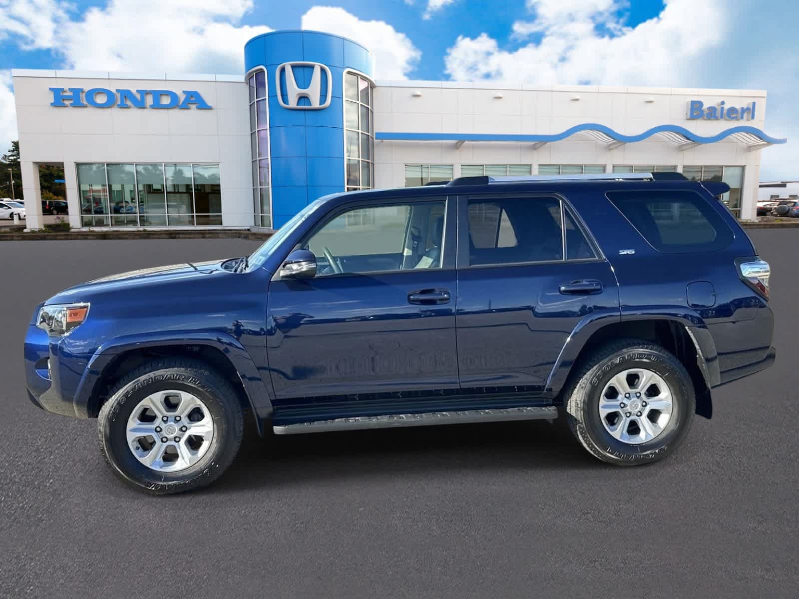 Used 2019 Toyota 4Runner SR5 Premium AWD/4WD image 2