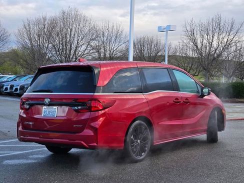 Used 2025 Honda Odyssey Sport-L image 4
