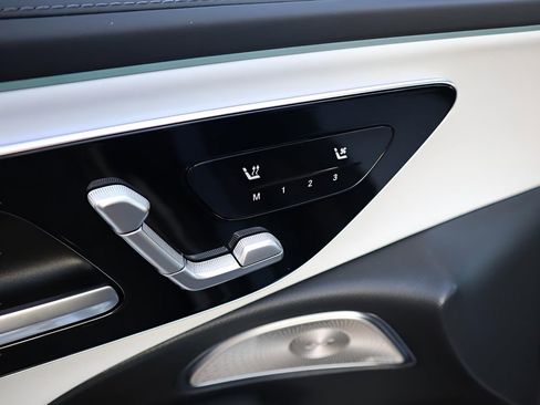 New 2026 Mercedes-Benz E 53 AMG e 4MATIC Sedan image 27
