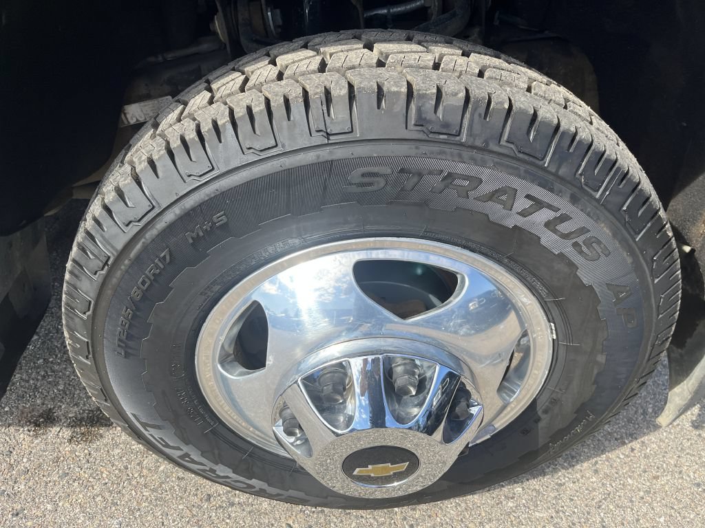 Used 2017 Chevrolet Silverado 3500 High Country w/ Duramax Plus Package AWD/4WD image 15