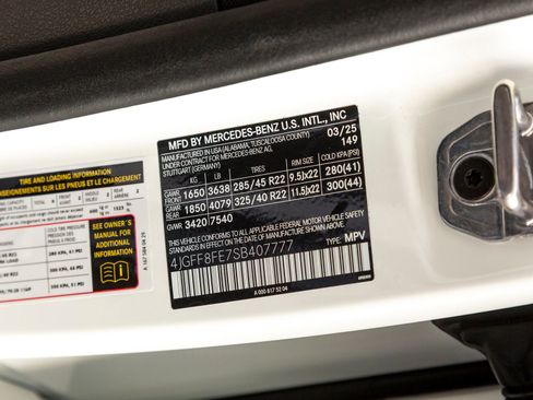 New 2025 Mercedes-Benz GLS 580 4MATIC image 35