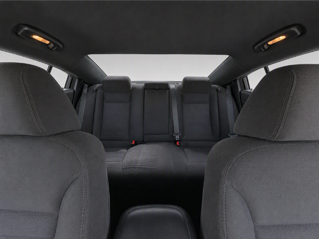 Used 2012 Dodge Charger SE RWD image 18