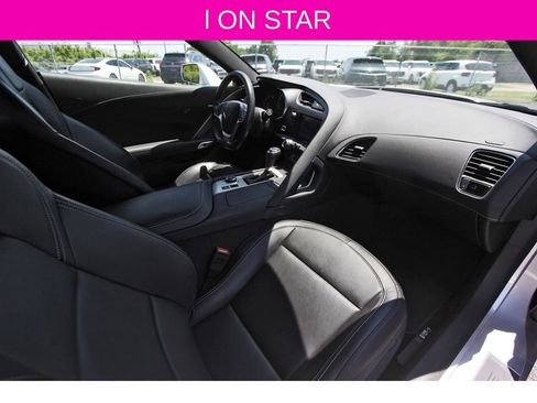 Used 2019 Chevrolet Corvette Stingray Coupe w/ 1LT RWD image 11