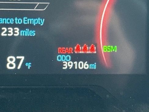 Used 2025 Toyota RAV4 XLE AWD/4WD image 28