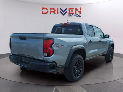 Used 2025 Chevrolet Colorado Trail Boss AWD/4WD image 5