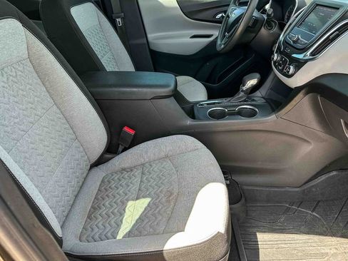 Used 2023 Chevrolet Equinox LS FWD image 22