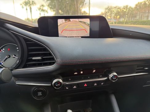 Used 2023 MAZDA MAZDA3 s image 12