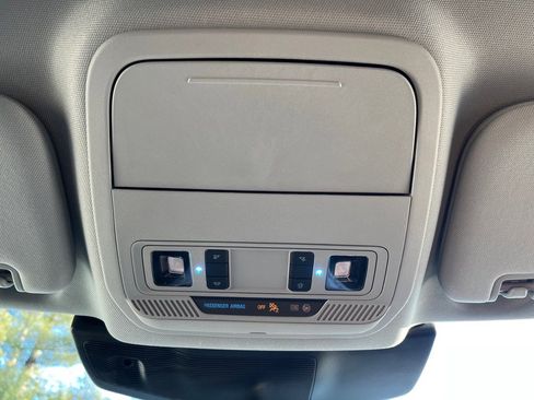 Used 2022 Ford Explorer XLT w/ Equipment Group 202A image 29