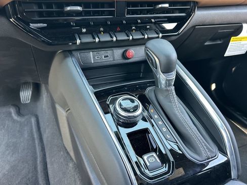 New 2026 GMC Canyon AT4 w/ Technology Plus Package AWD/4WD image 16