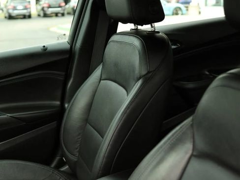 Used 2017 Chevrolet Cruze Premier FWD image 14