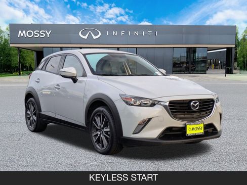 Used 2017 MAZDA CX-3 Touring image 2