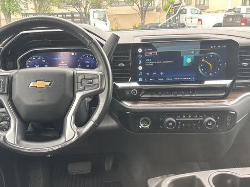 Used 2022 Chevrolet Silverado 1500 LT image 9