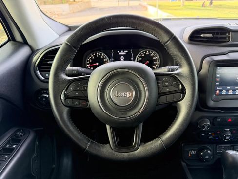 Used 2020 Jeep Renegade Altitude AWD/4WD image 22