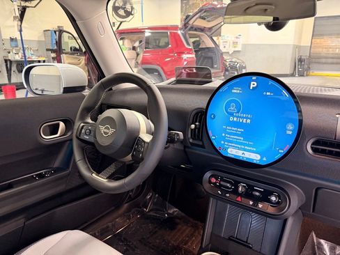Used 2025 MINI Cooper S FWD image 24
