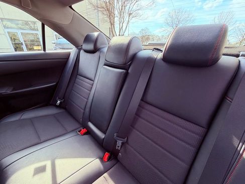 Used 2016 Toyota Camry SE w/ Moonroof Package image 12