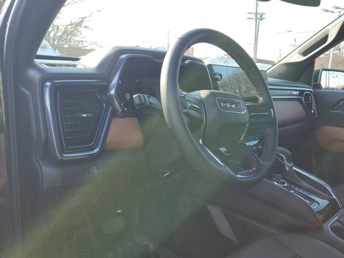 Used 2024 GMC Canyon AT4 w/ AT4 Premium Package image 16