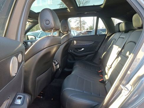 Used 2021 Mercedes-Benz GLC 300 4MATIC image 10
