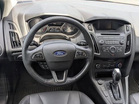 Used 2015 Ford Focus SE w/ Equipment Group 201A FWD image 31