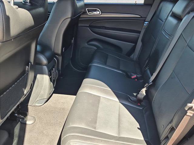 Used 2020 Jeep Grand Cherokee Laredo AWD/4WD image 19