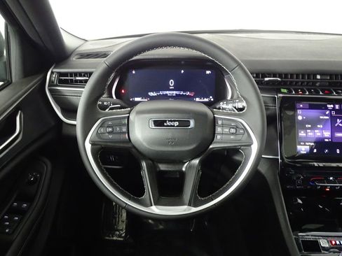 New 2025 Jeep Grand Cherokee Laredo X image 24