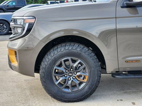 New 2026 Ford Expedition Tremor image 9